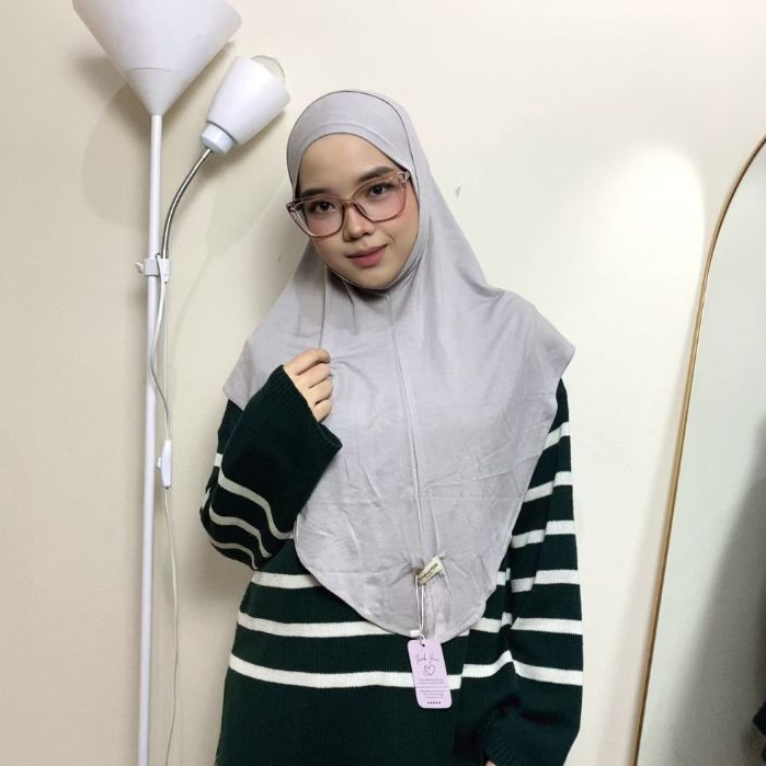 Hanania Hijab - Bergo Instan Padel Size M Karet Dagu Softpad Rayon Airflow Cooltech