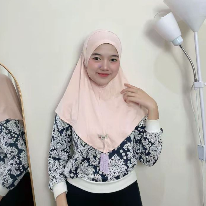 Hanania Hijab - Bergo Instan Padel Size M Karet Dagu Softpad Rayon Airflow Cooltech