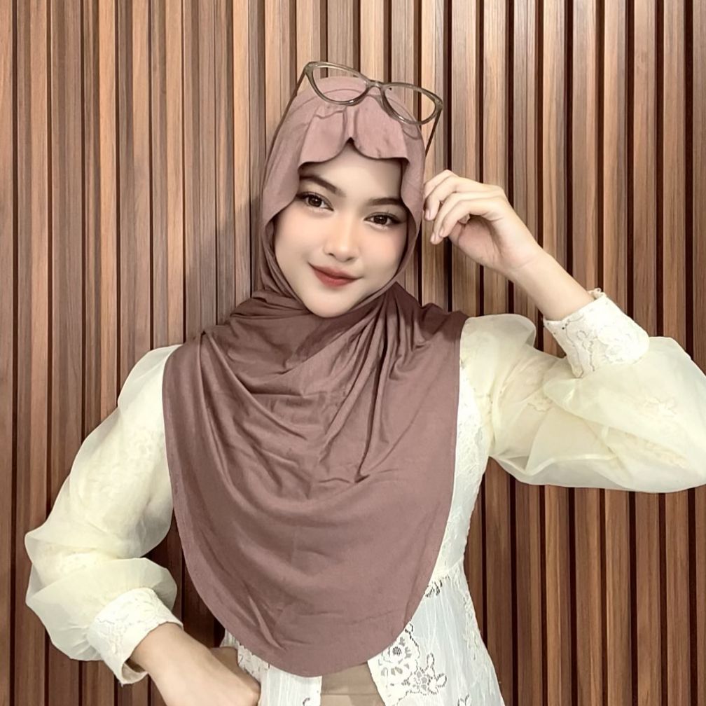 Hanania Hijab Lavia Hijab Instan Bergo Meleyot Plus Inner 2In1 Size L Kaos Rayon Cooltech