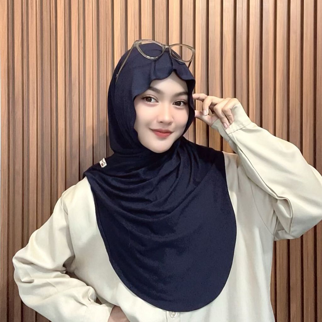 Hanania Hijab Lavia Hijab Instan Bergo Meleyot Plus Inner 2In1 Size L Kaos Rayon Cooltech